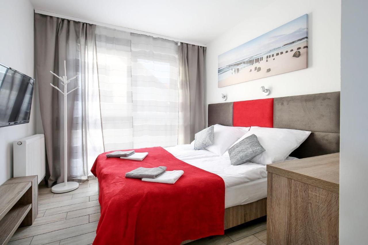 Apartamento Apartament Red Mielno Mielno  Exterior foto