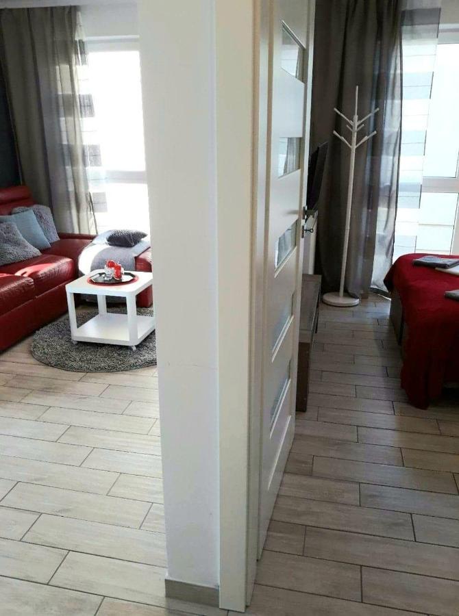 Apartamento Apartament Red Mielno Mielno  Exterior foto
